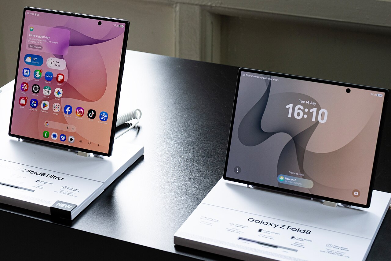 Samsung Galaxy Z Fold 9